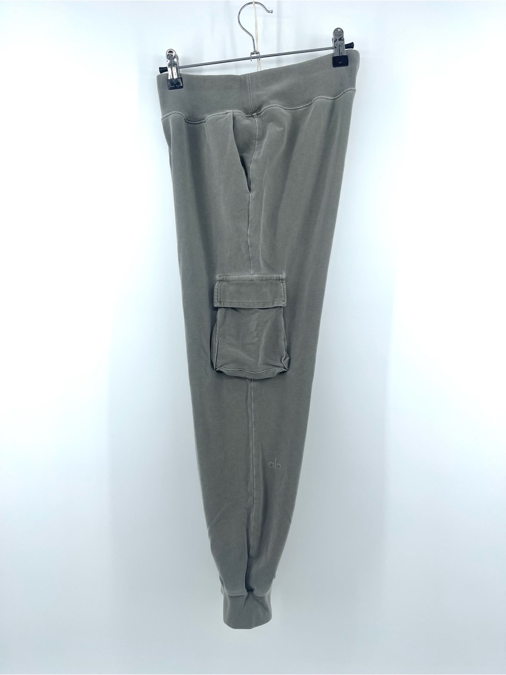 ALO Yoga Women's Cargo Joggers in  Gray - Picture 10 of 16